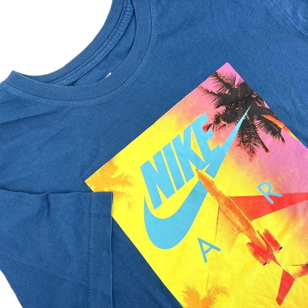 NIKE Adult M Blue Airplane Palm Trees Sunset Short-Sleeve The Nike Tee T-Shirt